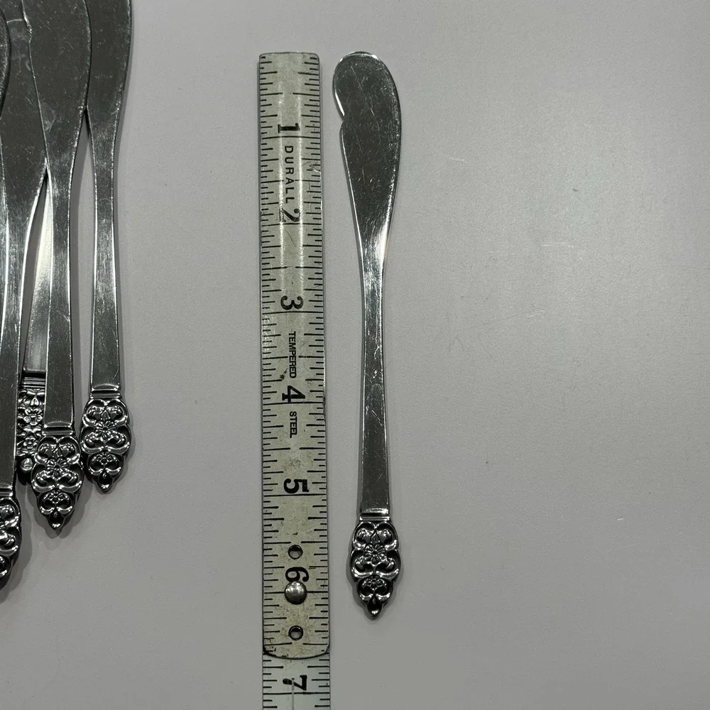 Oneida NORDIC CROWN Stainless Flatware - Set of 16 Flat Handle Butter Spreader